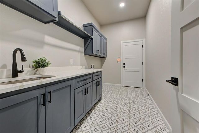 10420 SW 49th Street, Mustang, OK 73064