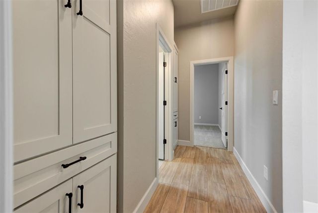 10420 SW 49th Street, Mustang, OK 73064