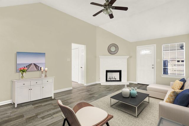 8394 PALM SPRINGS DR, Memphis, TN 38016