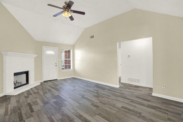 8394 PALM SPRINGS DR, Memphis, TN 38016