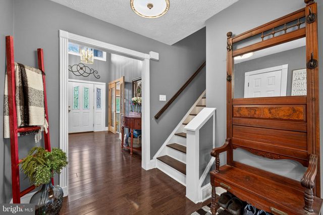 63 RUTHERFORD CIR, Sterling, VA 20165