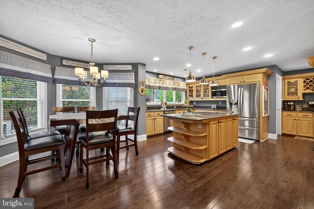 63 RUTHERFORD CIR, Sterling, VA 20165