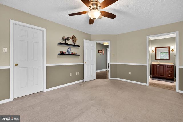 63 RUTHERFORD CIR, Sterling, VA 20165