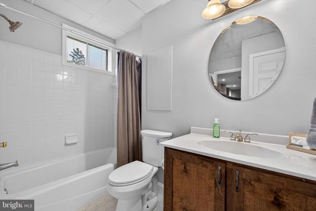 63 RUTHERFORD CIR, Sterling, VA 20165
