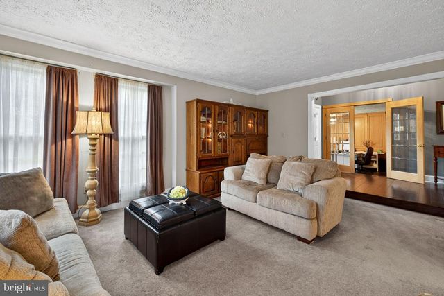 63 RUTHERFORD CIR, Sterling, VA 20165