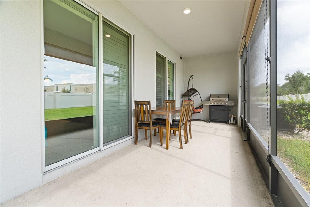 Image 13 of property listing at 15187 WILLOW ARBOR CIRCLE, Orlando, FL 32824