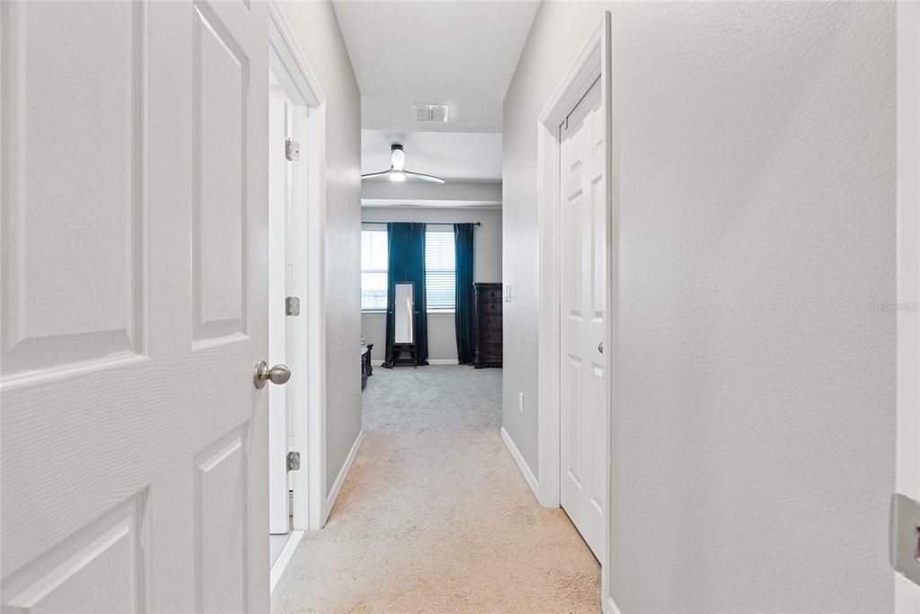 Image 15 of property listing at 15187 WILLOW ARBOR CIRCLE, Orlando, FL 32824
