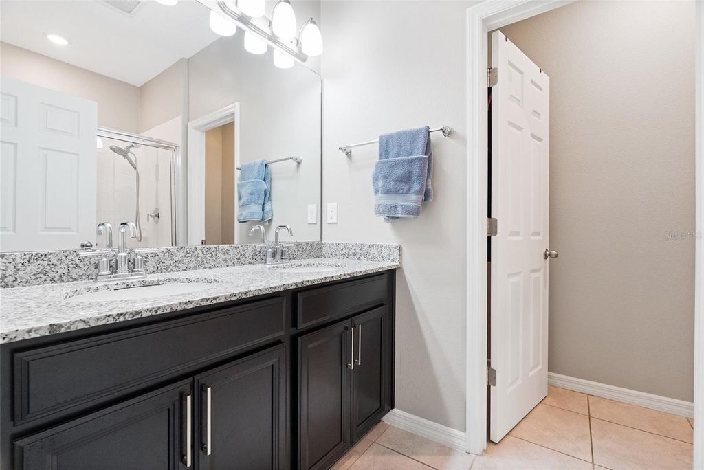 Image 22 of property listing at 15187 WILLOW ARBOR CIRCLE, Orlando, FL 32824