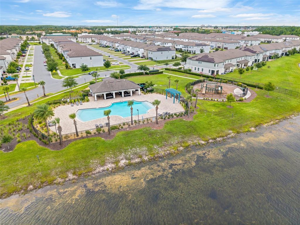 Image 51 of property listing at 15187 WILLOW ARBOR CIRCLE, Orlando, FL 32824