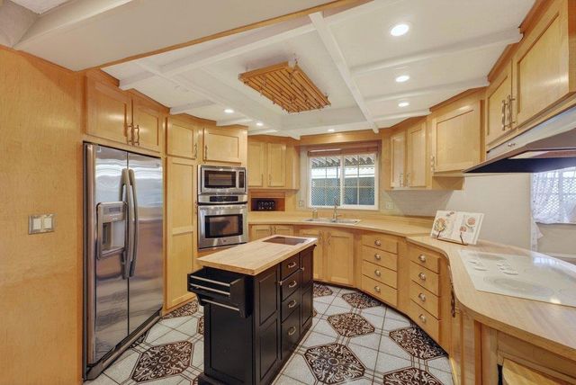 10 Pera Drive, Watsonville, CA 95076