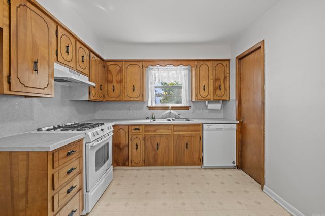 1010 W 54th Street, North Little Rock, AR 72118