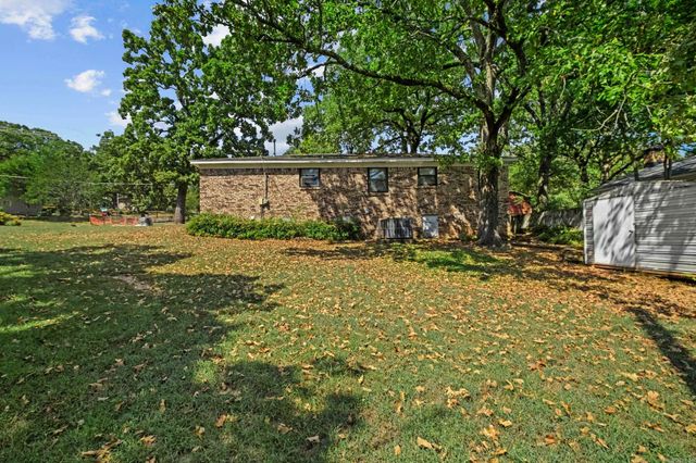 1010 W 54th Street, North Little Rock, AR 72118