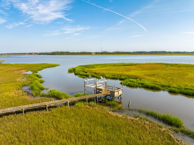 4017 Kaolin Street, Charleston, SC 29407