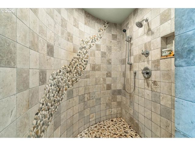 6193 Se 81ST Ave, Salem, OR 97317