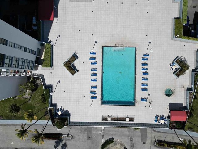 3675 N Country Club Dr 1907, Aventura, FL 33180