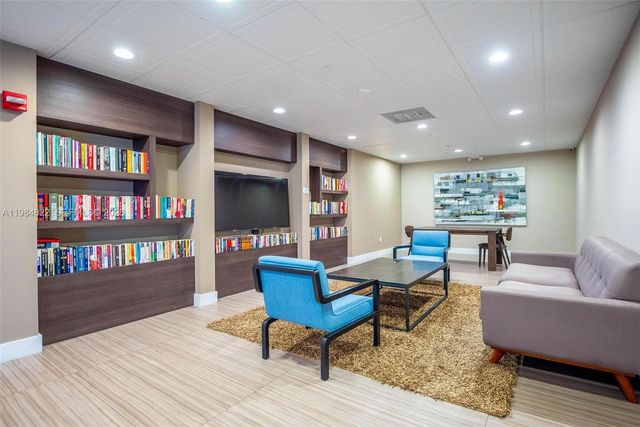 3675 N Country Club Dr 1907, Aventura, FL 33180