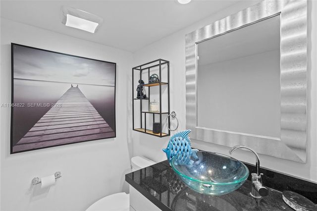 3675 N Country Club Dr 1907, Aventura, FL 33180