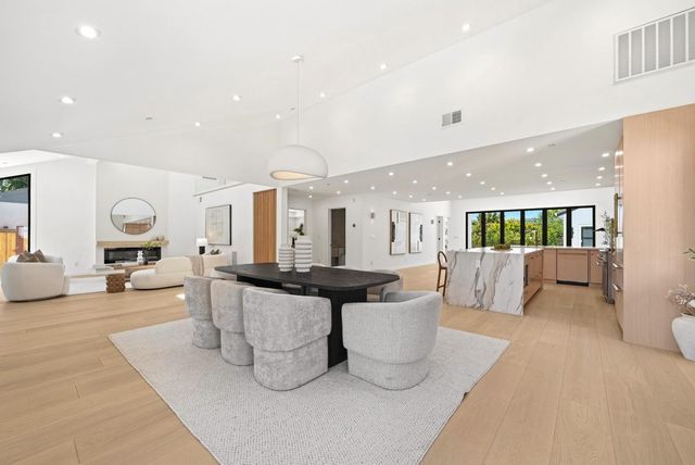 2442 Hampton Avenue, Redwood City, CA 94061