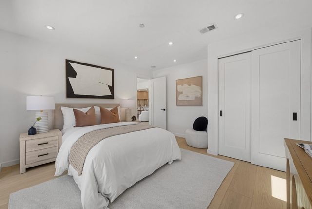 2442 Hampton Avenue, Redwood City, CA 94061