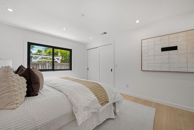 2442 Hampton Avenue, Redwood City, CA 94061
