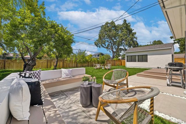 2442 Hampton Avenue, Redwood City, CA 94061