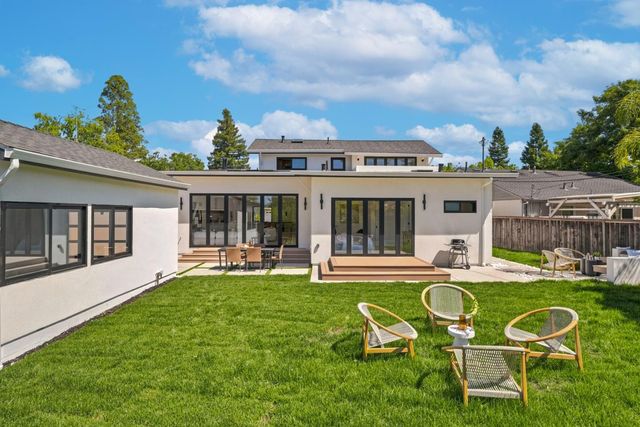 2442 Hampton Avenue, Redwood City, CA 94061