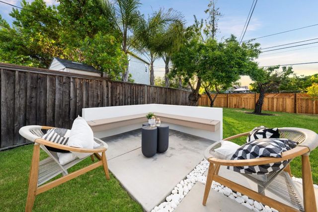 2442 Hampton Avenue, Redwood City, CA 94061