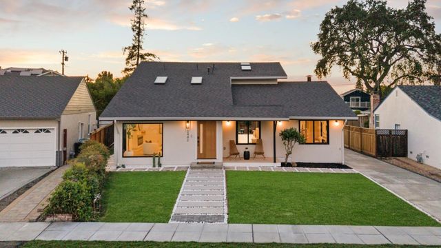 2442 Hampton Avenue, Redwood City, CA 94061