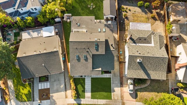 2442 Hampton Avenue, Redwood City, CA 94061