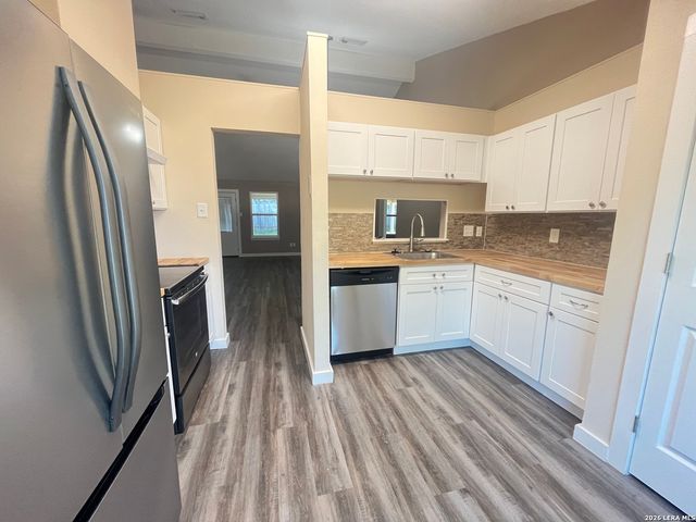 22 SKYRIDGE CIR, New Braunfels, TX 78130