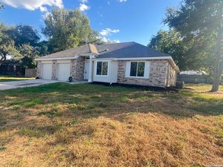 22 SKYRIDGE CIR, New Braunfels, TX 78130
