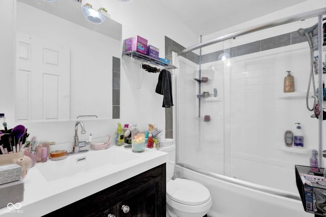 5250 N Camelot Way, North Vernon, IN 47265