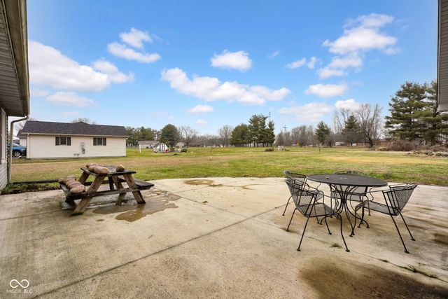 5250 N Camelot Way, North Vernon, IN 47265