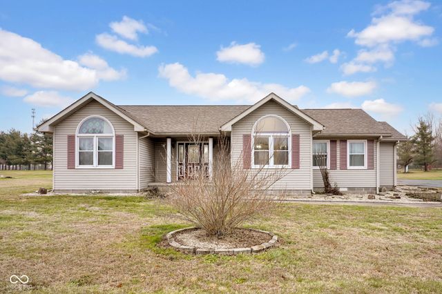 5250 N Camelot Way, North Vernon, IN 47265