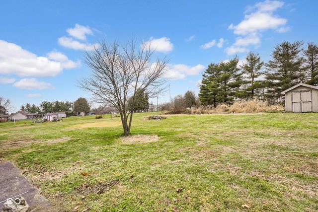 5250 N Camelot Way, North Vernon, IN 47265