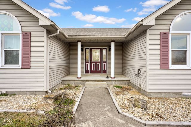 5250 N Camelot Way, North Vernon, IN 47265