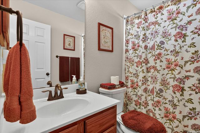 2968 Mistywood Ln, Schertz, TX 78108