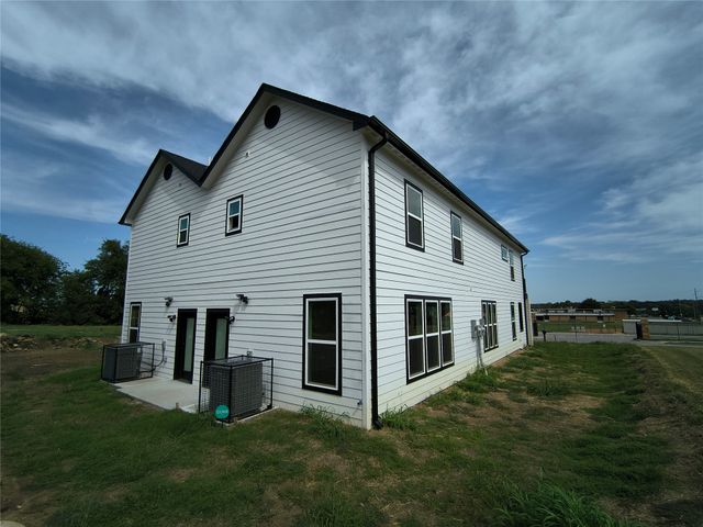 2112 N Trenton Avenue, Tulsa, OK 74106