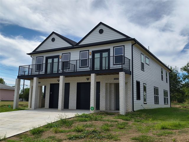 2112 N Trenton Avenue, Tulsa, OK 74106