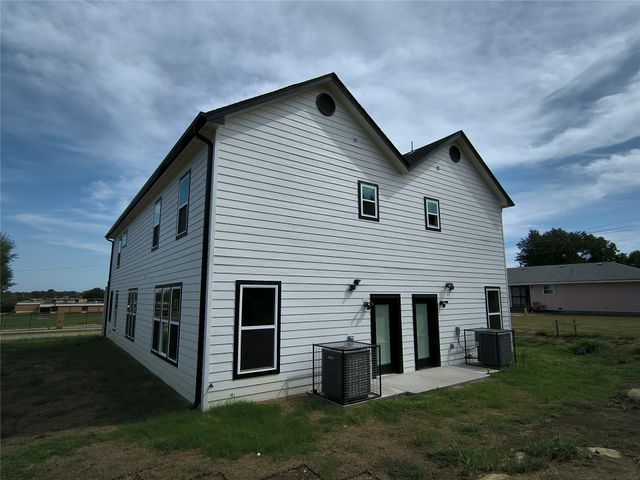 2112 N Trenton Avenue, Tulsa, OK 74106