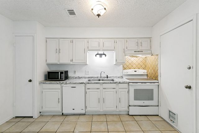 42 Lakewood Drive, Hickory Creek, TX 75065