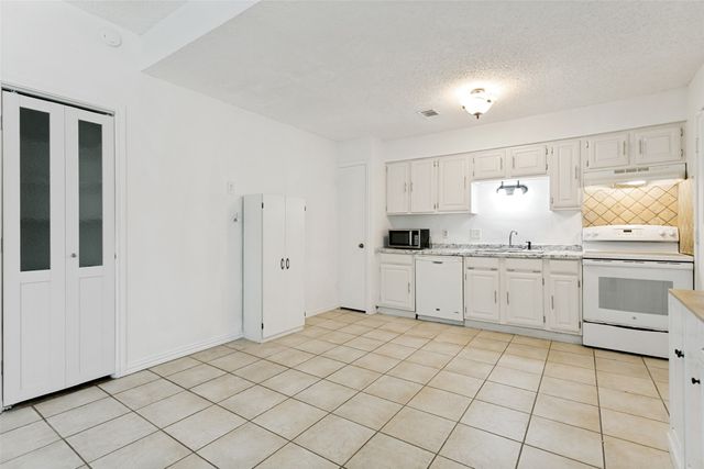 42 Lakewood Drive, Hickory Creek, TX 75065