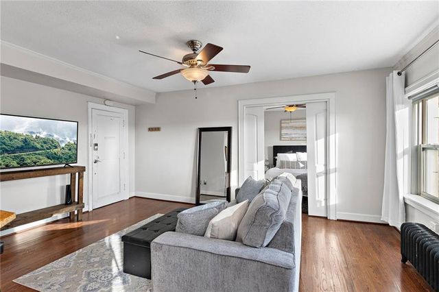 323 Emanuel Cleaver II Boulevard 8C, Kansas City, MO 64112