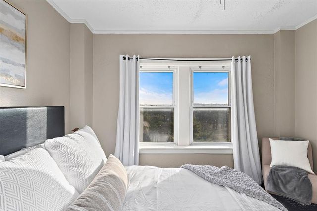 323 Emanuel Cleaver II Boulevard 8C, Kansas City, MO 64112
