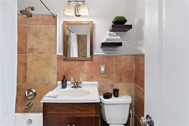 323 Emanuel Cleaver II Boulevard 8C, Kansas City, MO 64112