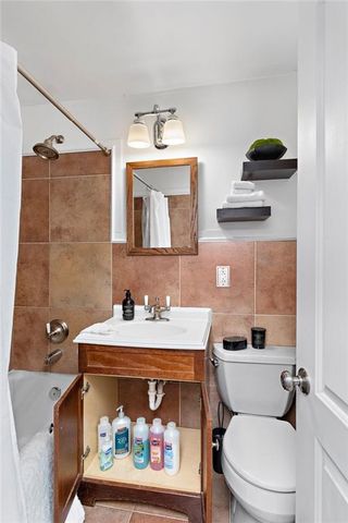 323 Emanuel Cleaver II Boulevard 8C, Kansas City, MO 64112