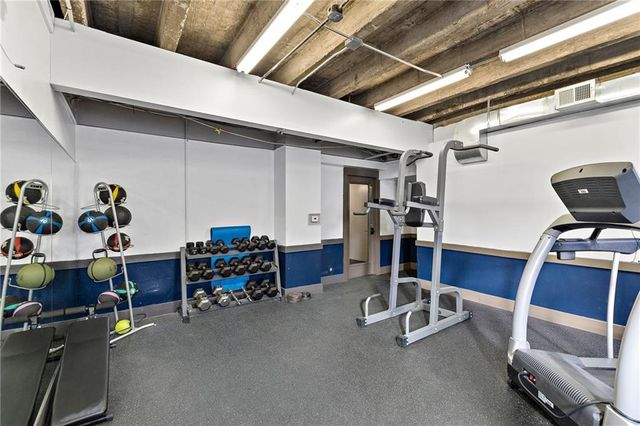 323 Emanuel Cleaver II Boulevard 8C, Kansas City, MO 64112