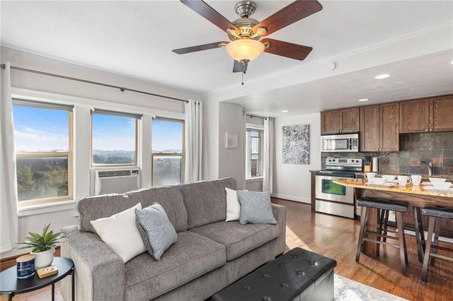 323 Emanuel Cleaver II Boulevard 8C, Kansas City, MO 64112