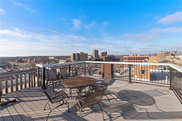 323 Emanuel Cleaver II Boulevard 8C, Kansas City, MO 64112