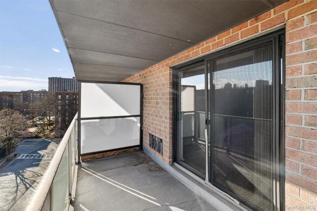 145 Valentine Lane 8E, Yonkers, NY 10705